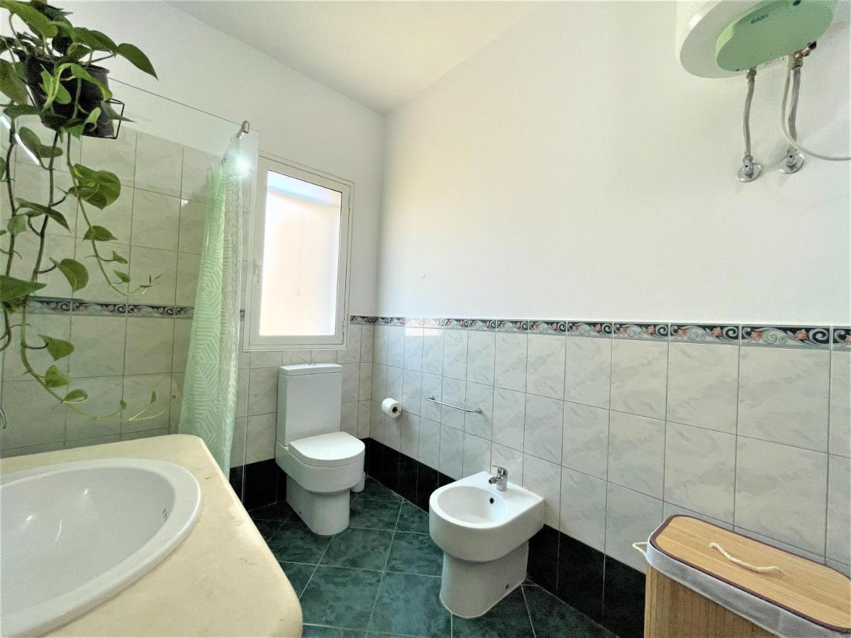 Pothos' House
